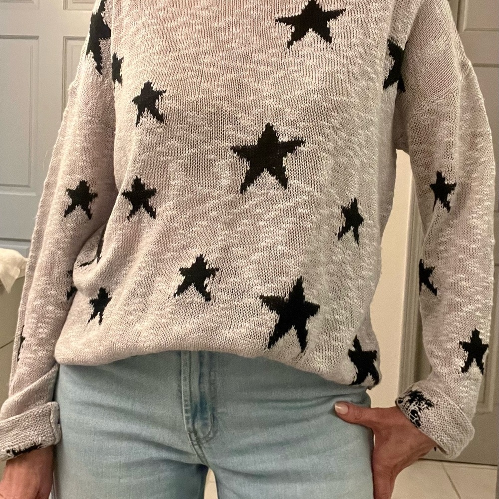 Olivaceous Light Gray Sweater with Black Star Design